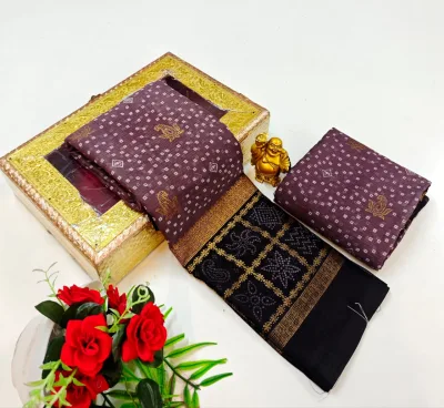 Zig Zag Foil Print Saree with Contrast Jari Border and Digital Print Pallu